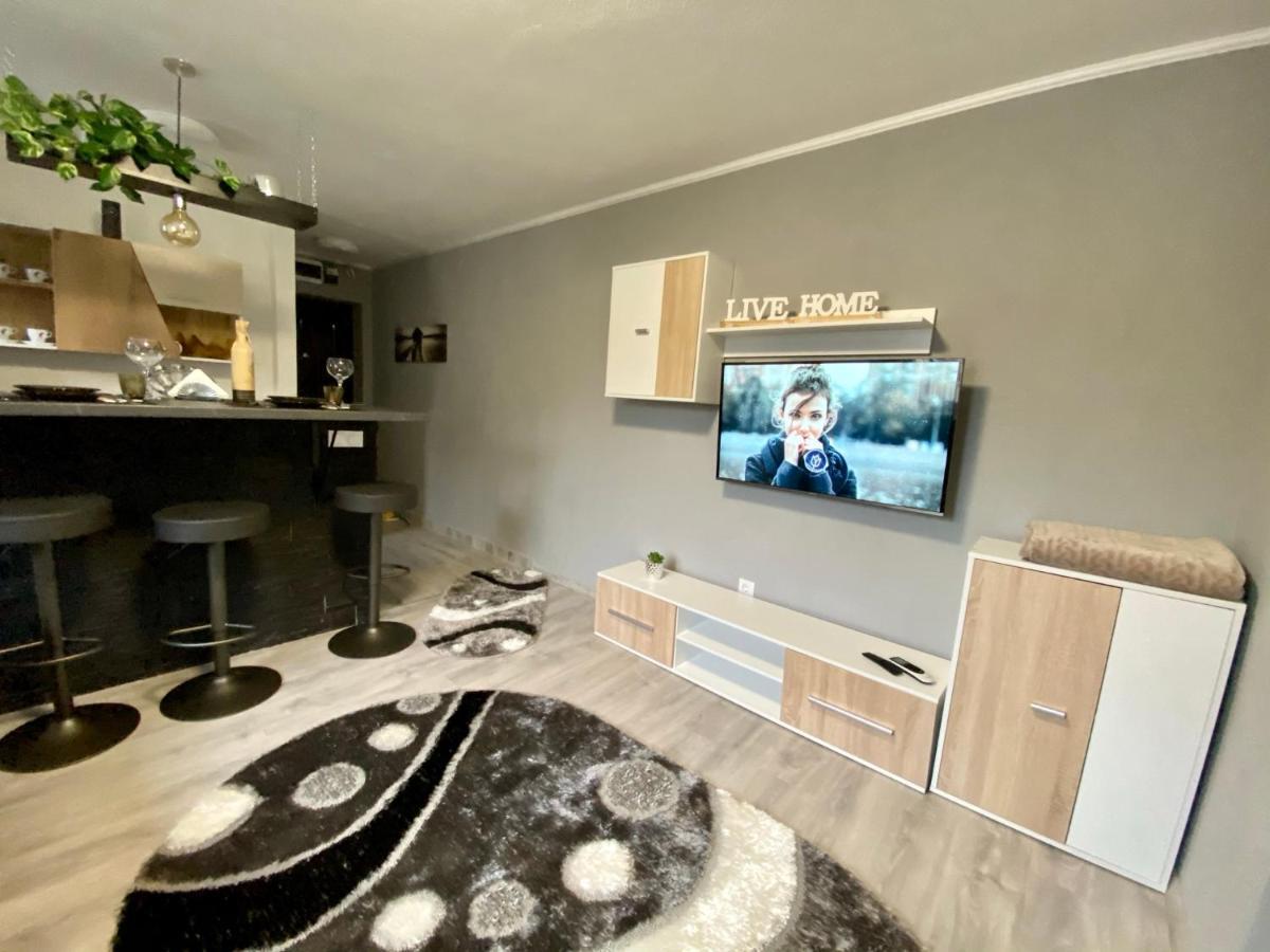 פרייד T&T Apartman מראה חיצוני תמונה